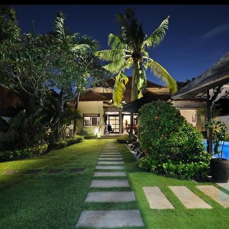 Villa Seminyak William Dış mekan fotoğraf